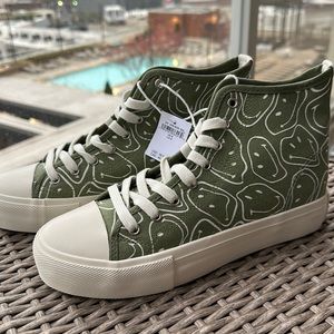 AE canvas high tops
